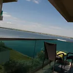 Vega View Apartament *